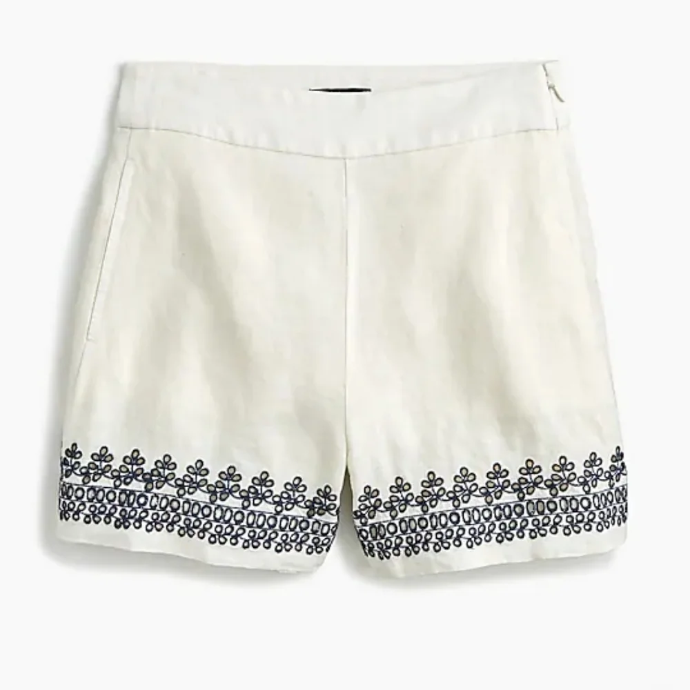 𝅺J.CREW Embroidered-Trim Short in Beauchamps Linen White with Navy Blue Size 4 - Picture 5 of 10